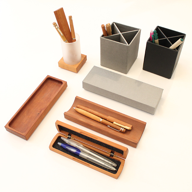 Bæredygtige skrivebordsprodukter i FSC certificeret træ